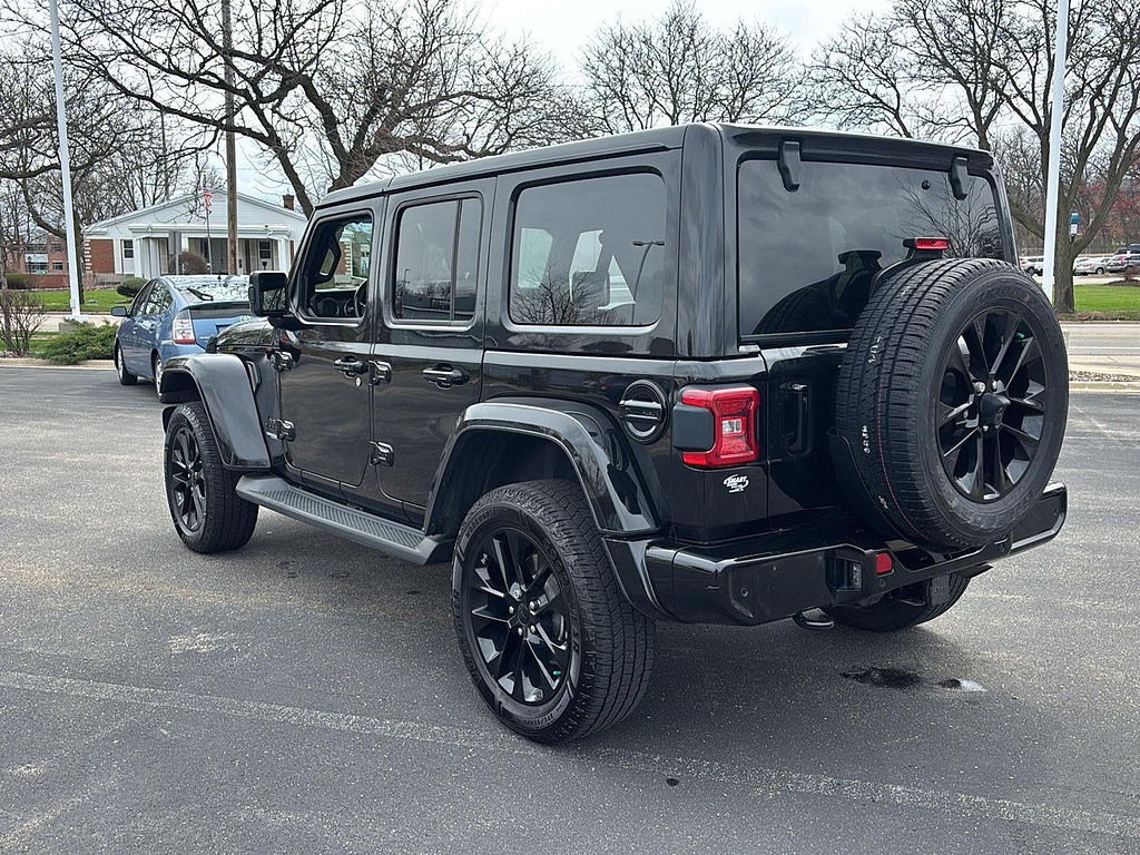 2021 Jeep Wrangler Located at Smart Motors Toyota slide-image