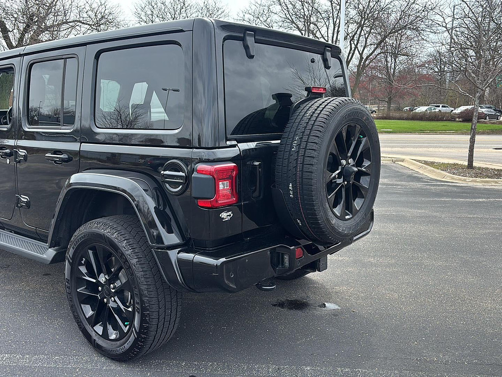 2021 Jeep Wrangler Located at Smart Motors Toyota light-box-slides