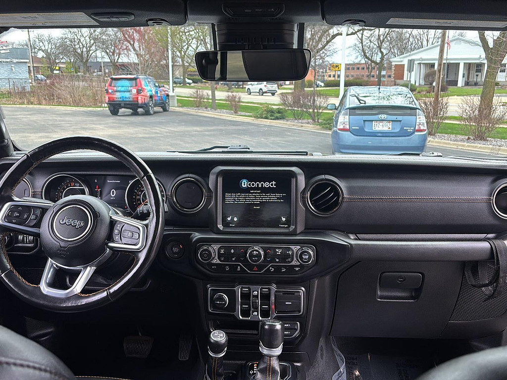 2021 Jeep Wrangler Located at Smart Motors Toyota slide-image