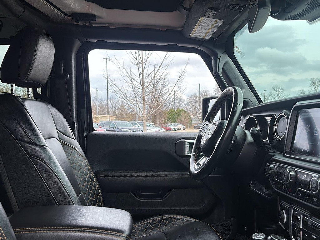 2021 Jeep Wrangler Located at Smart Motors Toyota slide-image