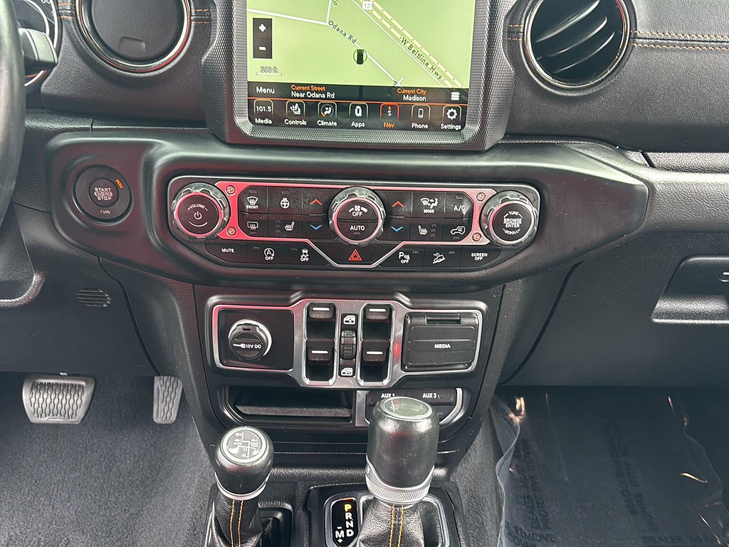 2021 Jeep Wrangler Located at Smart Motors Toyota slide-image