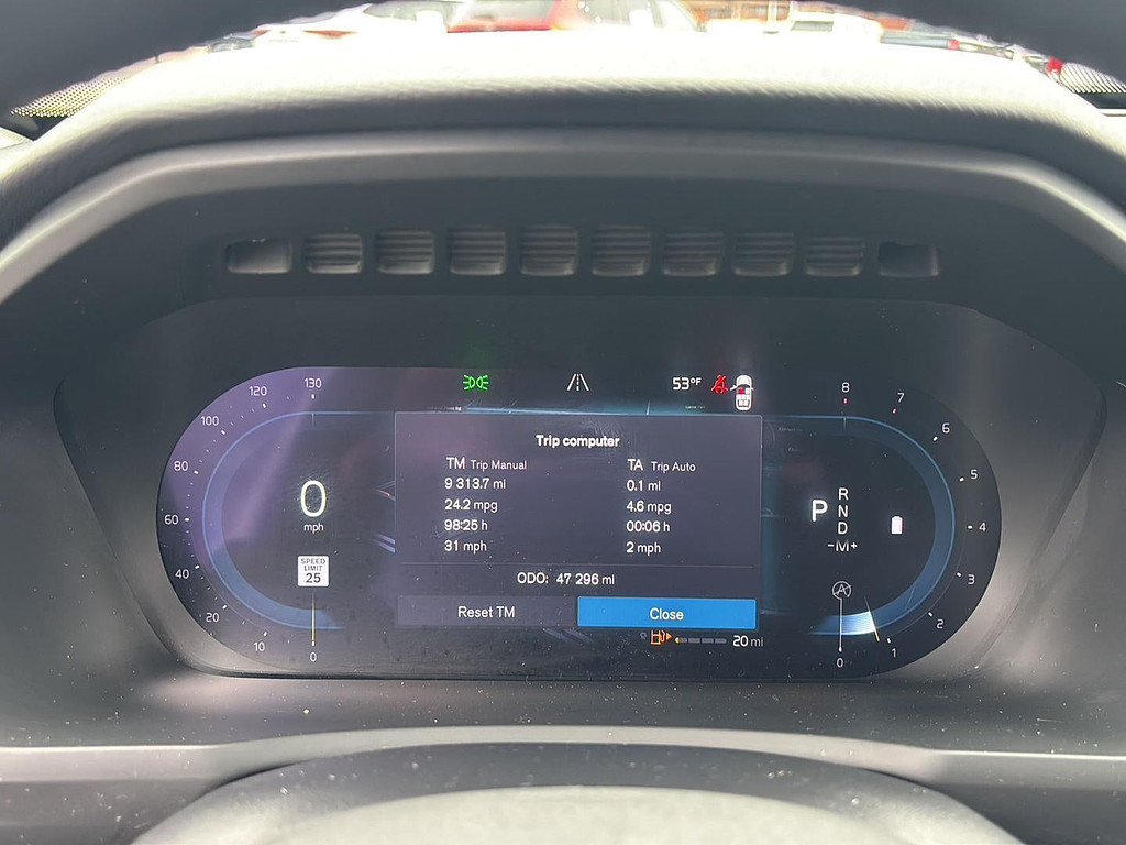 2023 Volvo XC90 Located at Smart Motors Toyota light-box-slides