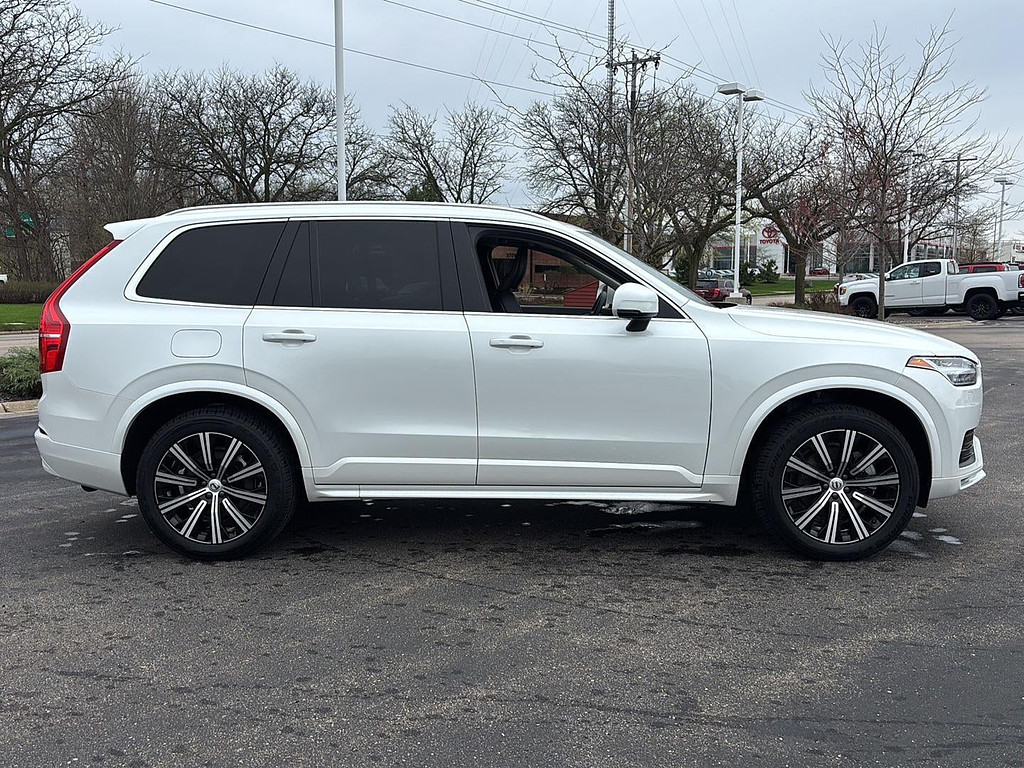 2023 Volvo XC90 Located at Smart Motors Toyota light-box-slides