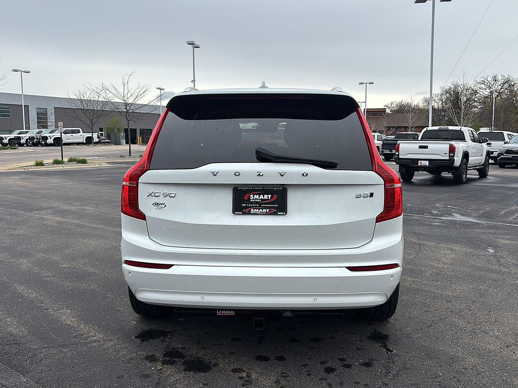 2023 Volvo XC90 Located at Smart Motors Toyota light-box-slides