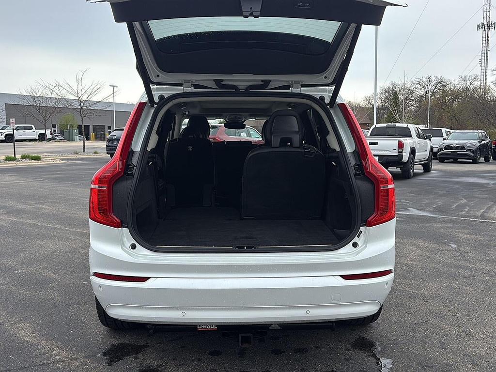2023 Volvo XC90 Located at Smart Motors Toyota light-box-slides