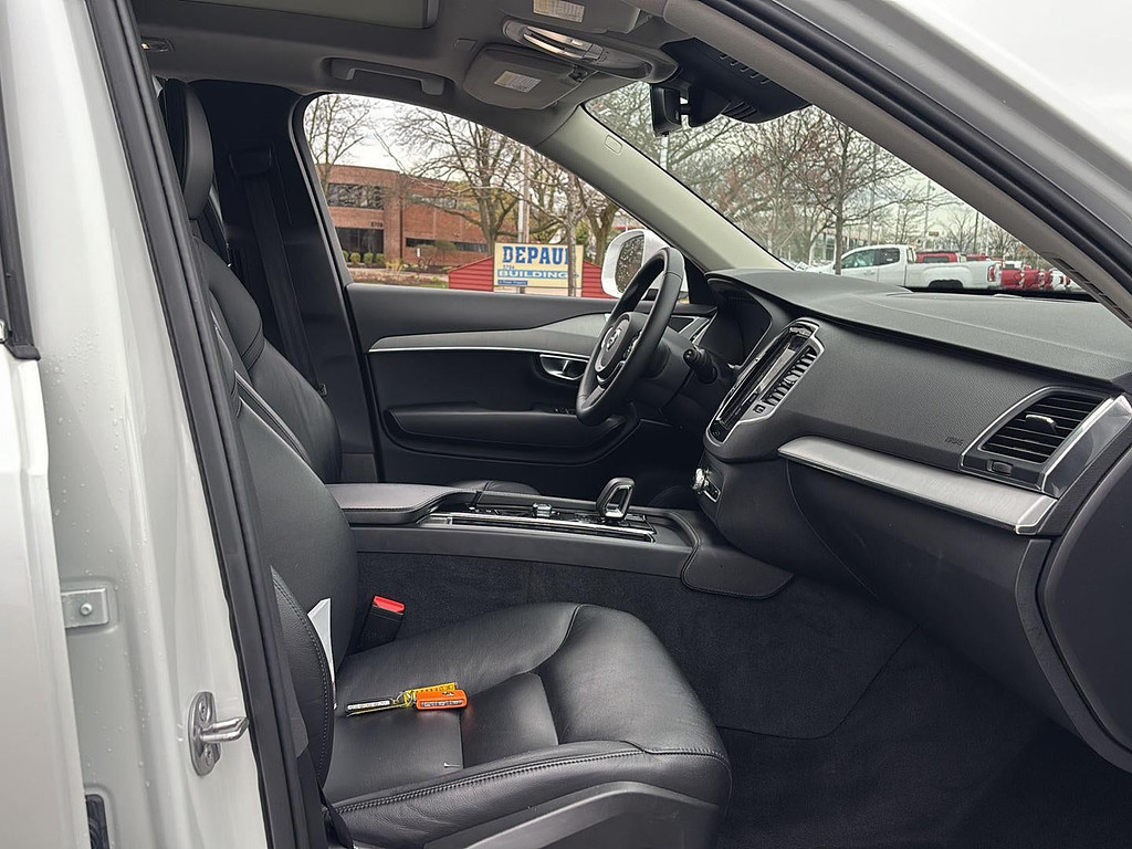 2023 Volvo XC90 Located at Smart Motors Toyota slide-image