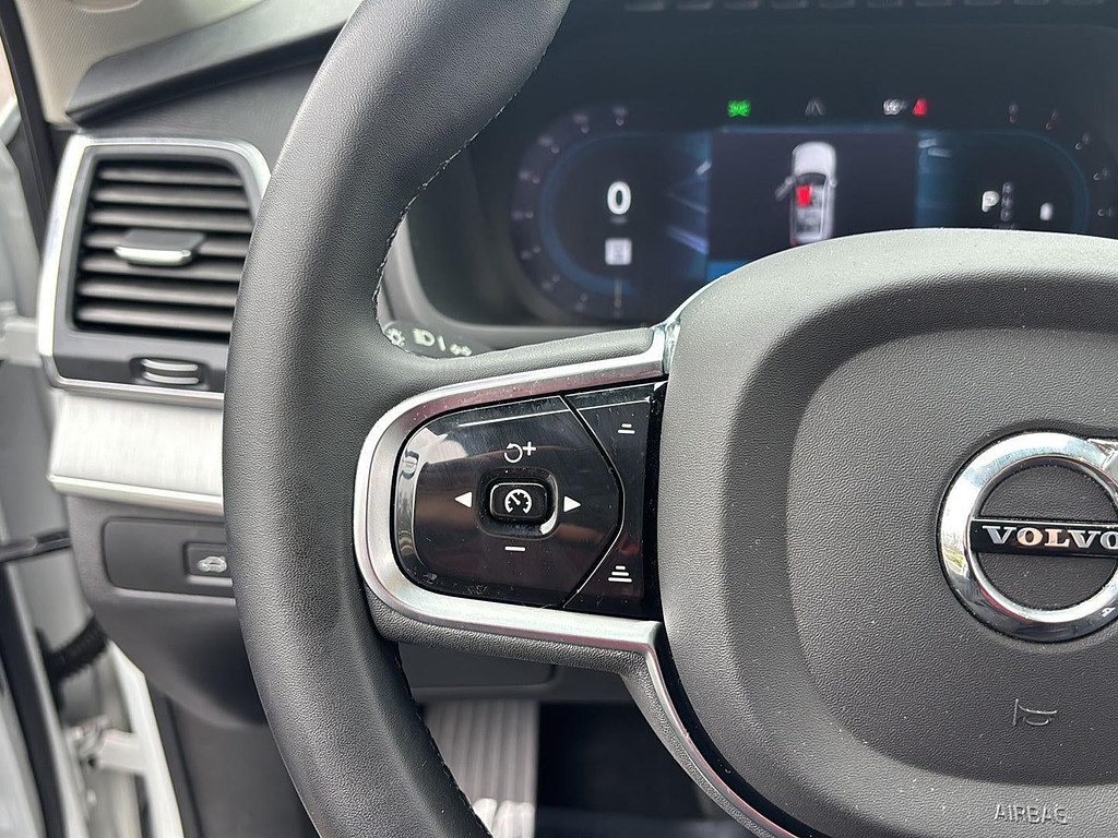 2023 Volvo XC90 Located at Smart Motors Toyota light-box-slides