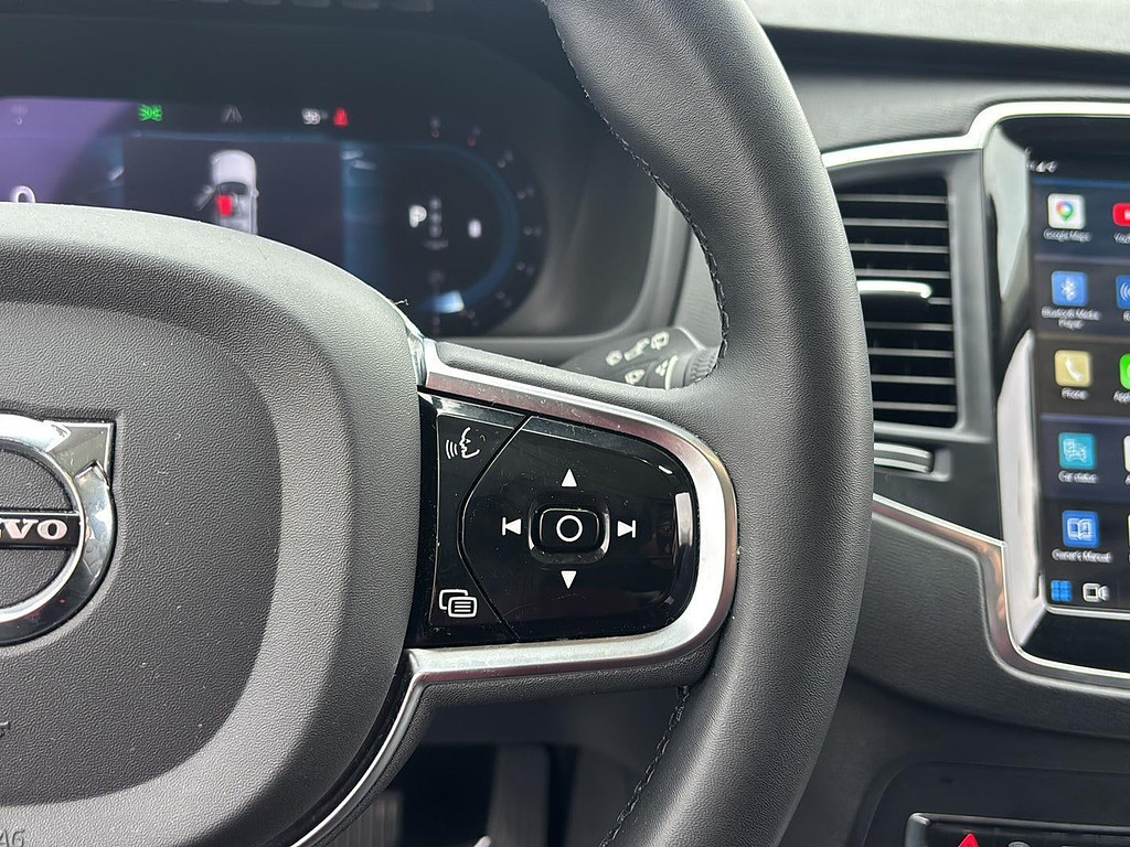 2023 Volvo XC90 Located at Smart Motors Toyota light-box-slides