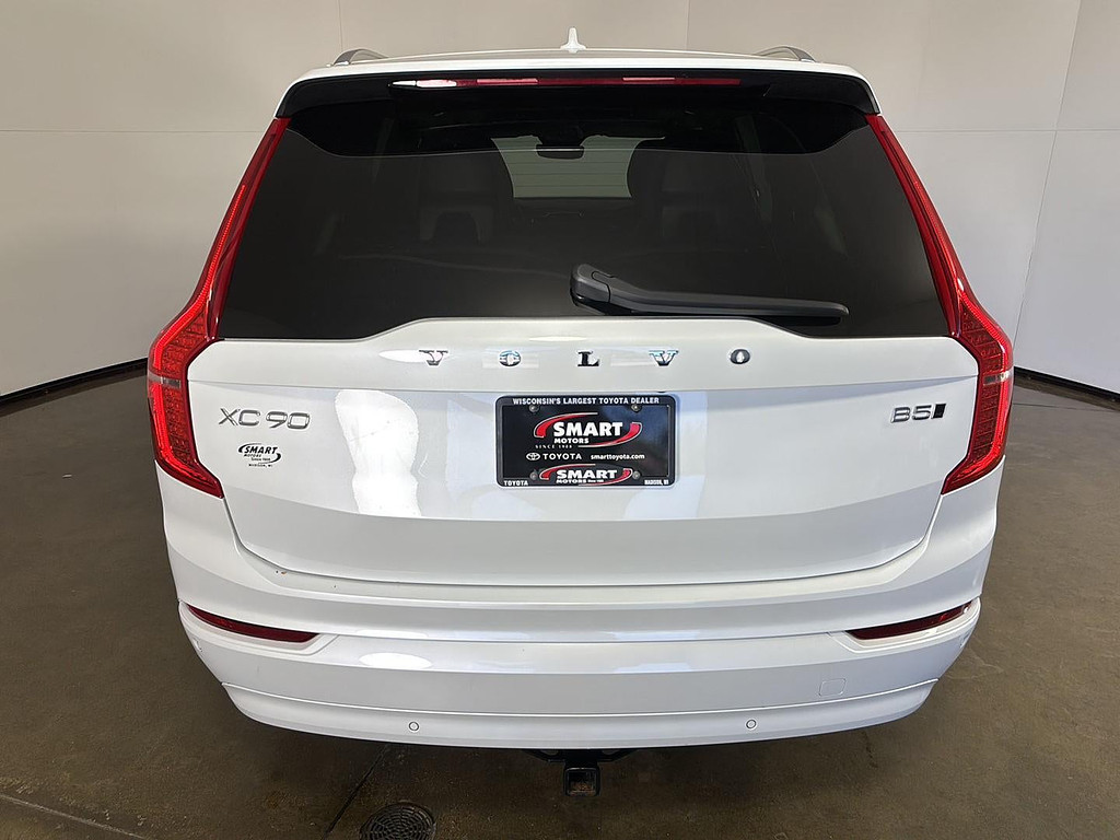 2023 Volvo XC90 Located at Smart Motors Toyota light-box-slides
