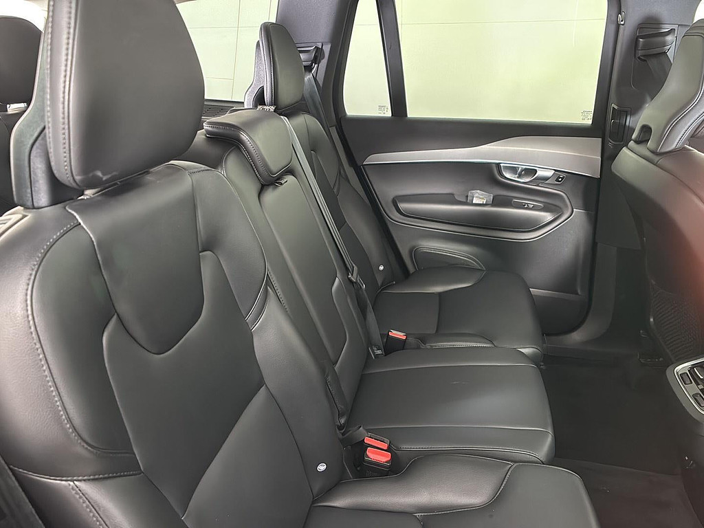 2023 Volvo XC90 Located at Smart Motors Toyota light-box-slides