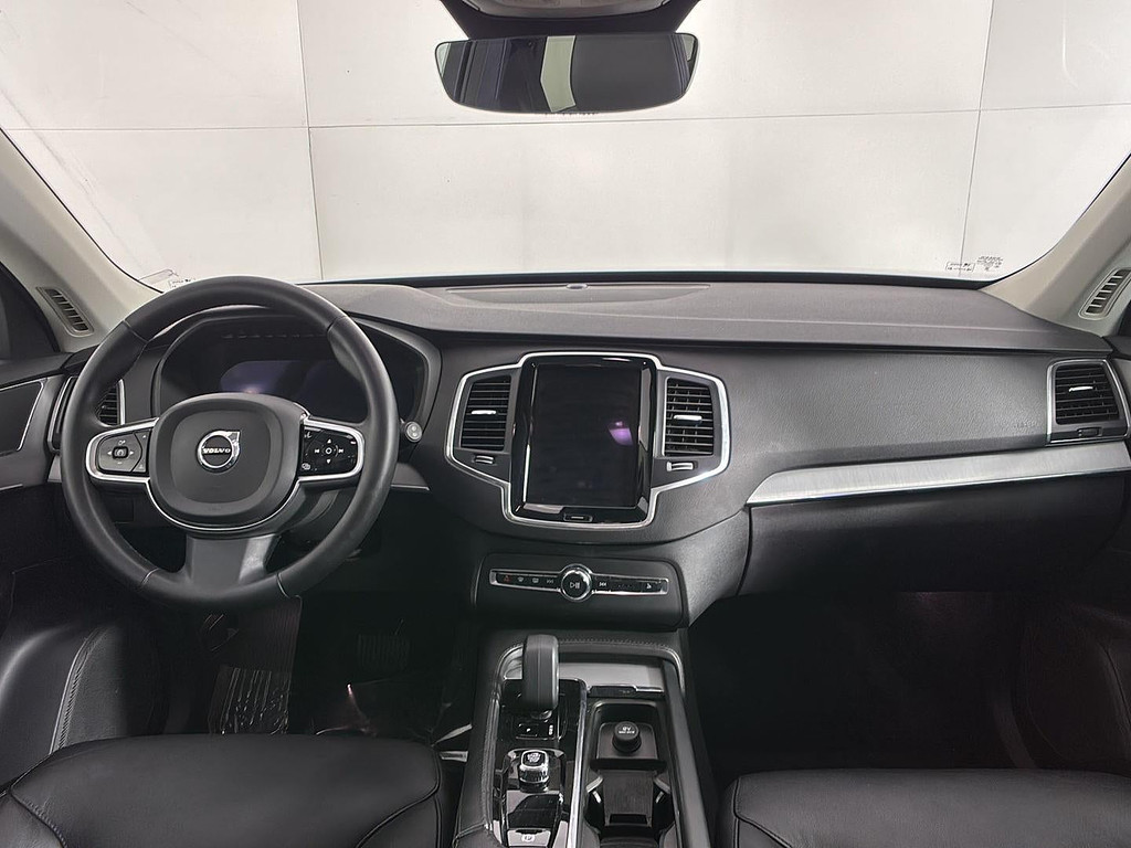 2023 Volvo XC90 Located at Smart Motors Toyota light-box-slides