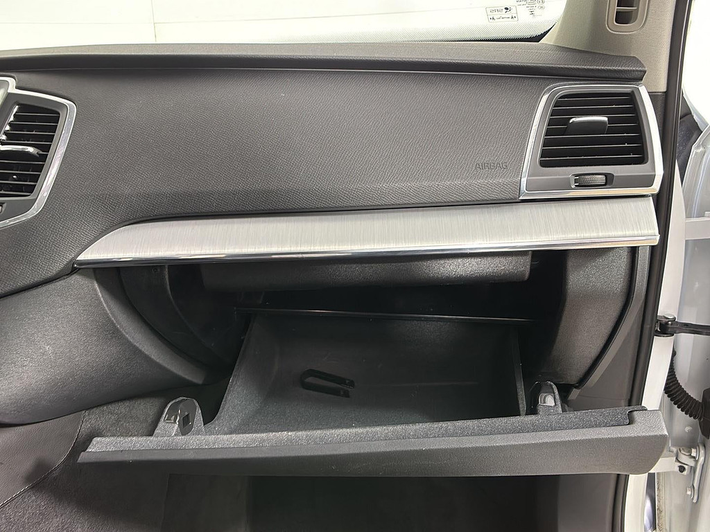2023 Volvo XC90 Located at Smart Motors Toyota light-box-slides
