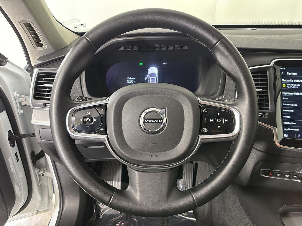 2023 Volvo XC90 Located at Smart Motors Toyota light-box-slides