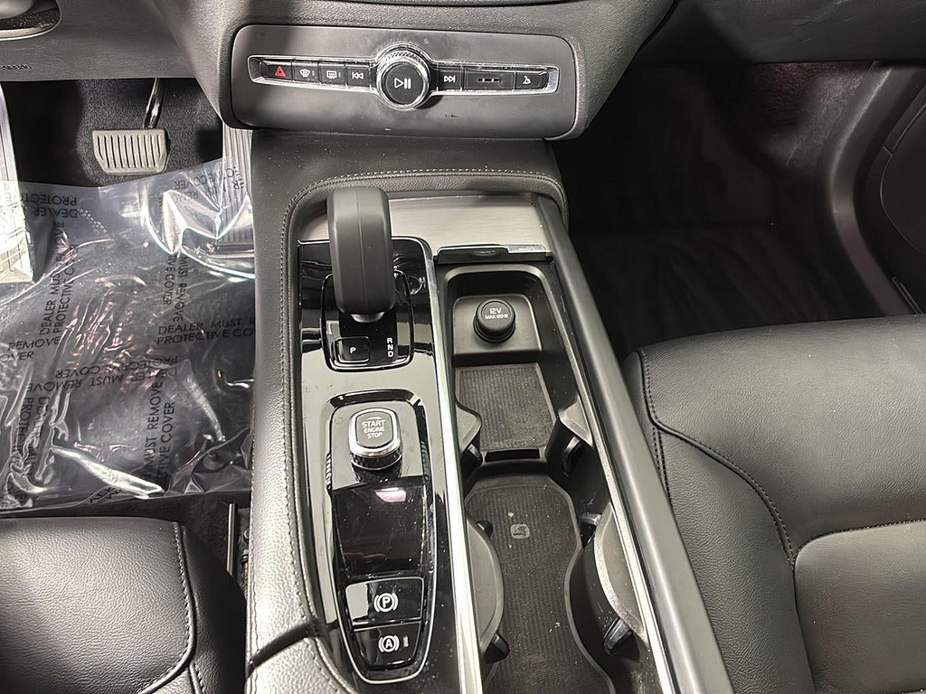 2023 Volvo XC90 Located at Smart Motors Toyota slide-image