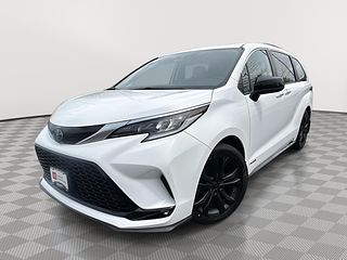Thumbnail - 2021 Toyota Sienna