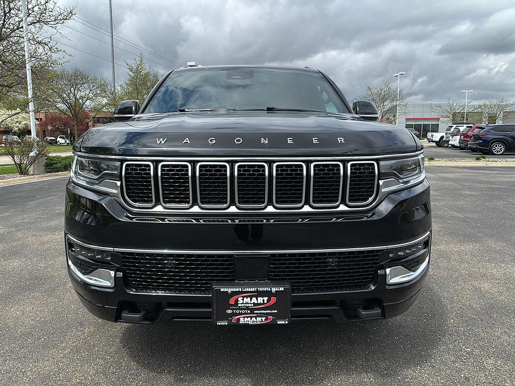 2024 Jeep Wagoneer L Located at Smart Motors Toyota slide-image