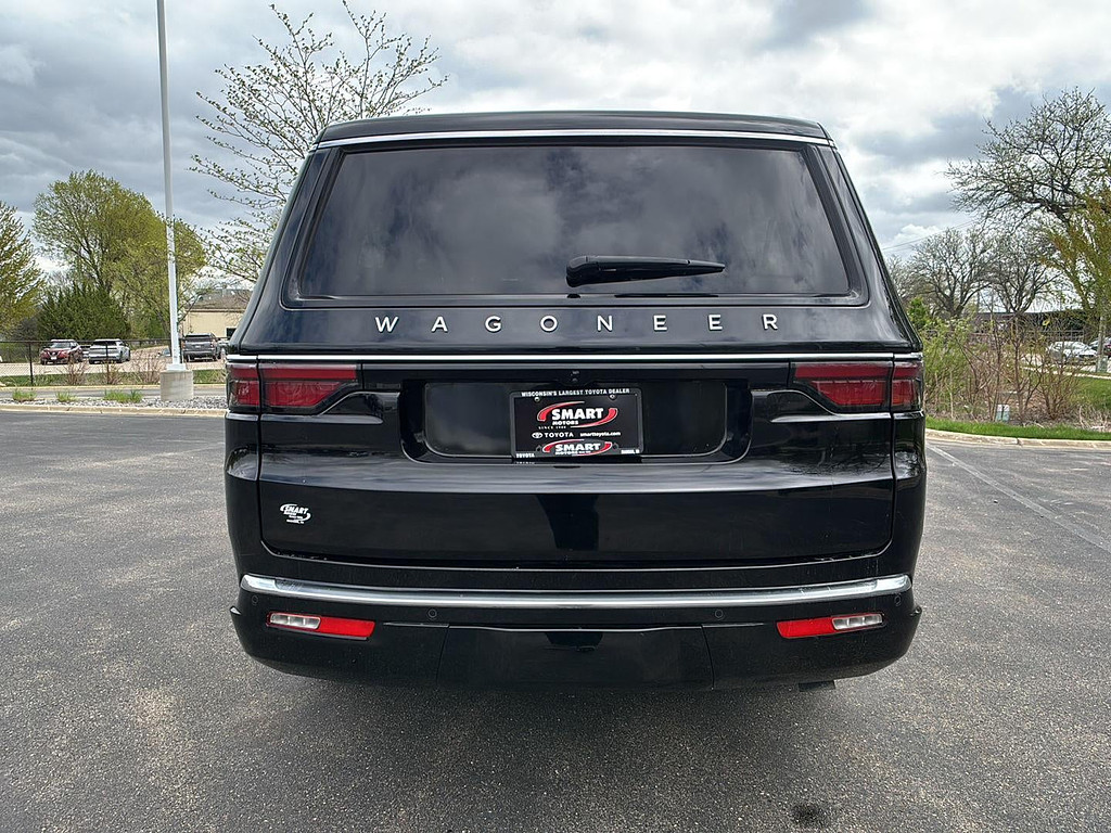 2024 Jeep Wagoneer L Located at Smart Motors Toyota slide-image