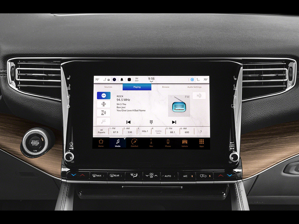 2024 Jeep Wagoneer L Located at Smart Motors Toyota slide-image