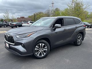 Thumbnail - 2023 Toyota Highlander