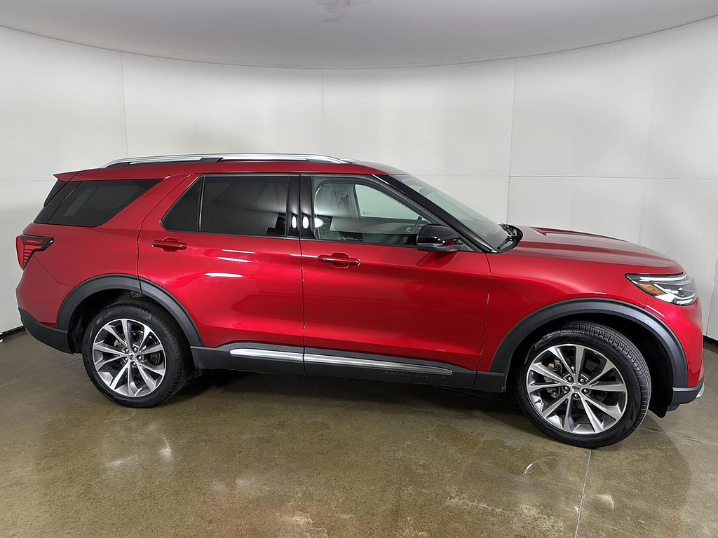2025 Ford Explorer Located at Smart Motors Toyota light-box-slides