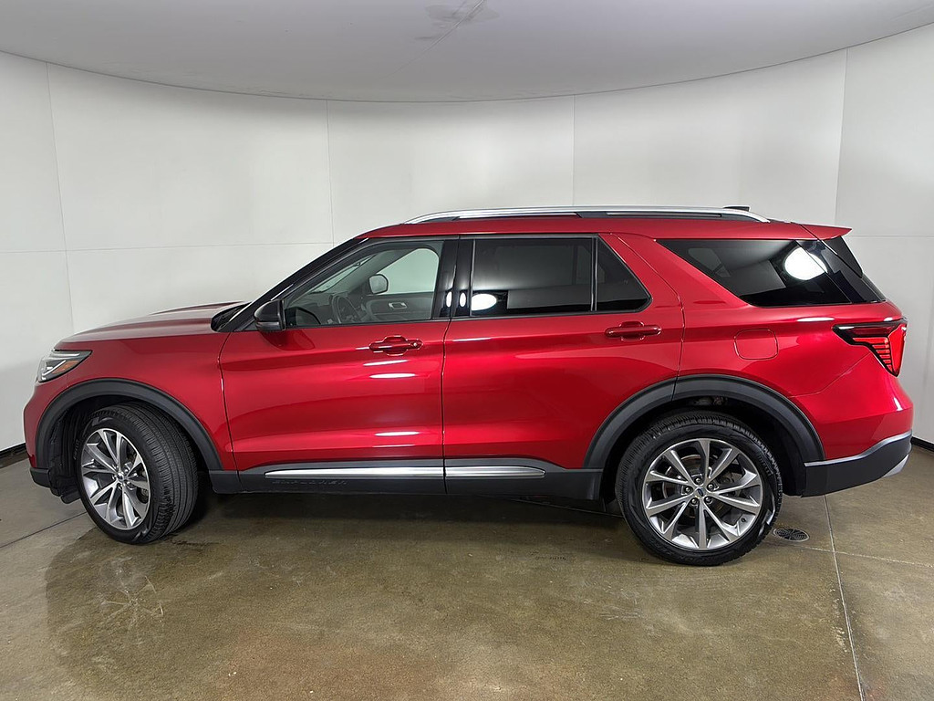 2025 Ford Explorer Located at Smart Motors Toyota slide-image