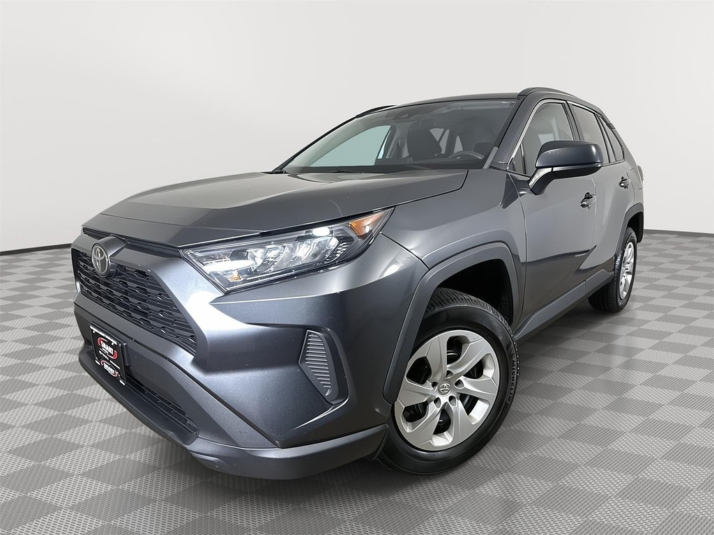 2019 Toyota RAV4 LE AWD's photo
