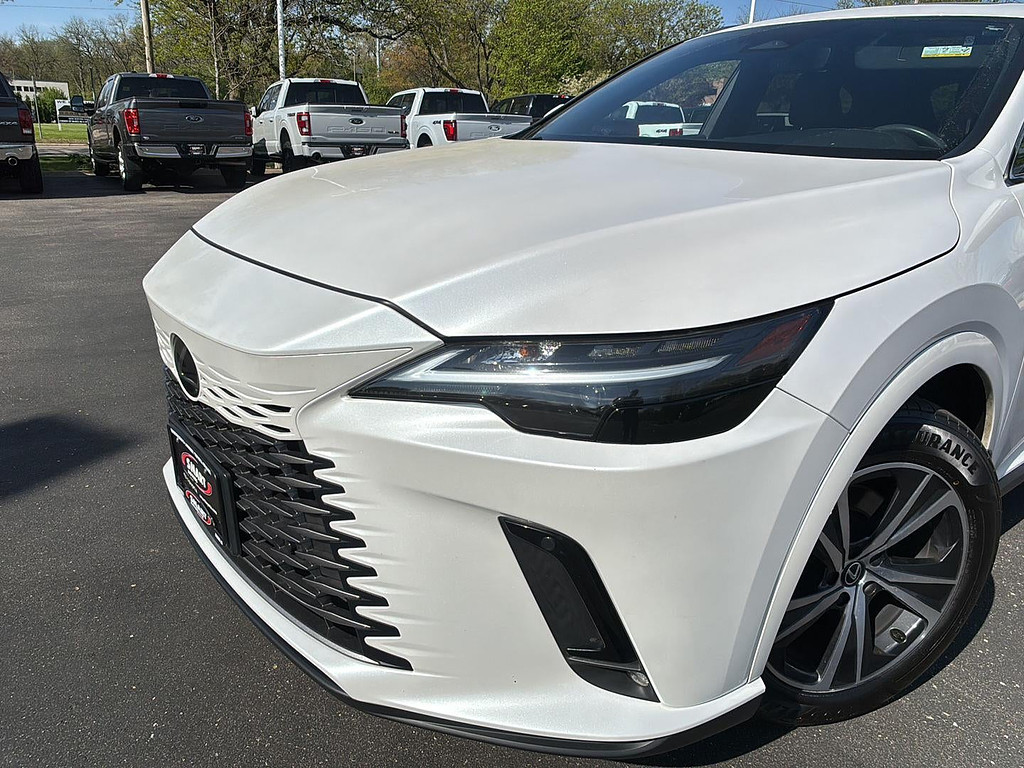 2023 Lexus RX Located at Smart Motors Toyota light-box-slides