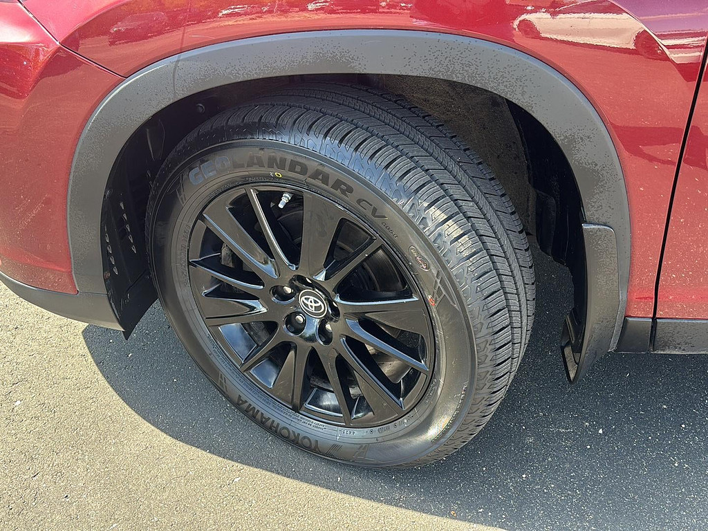 2019 Toyota Highlander Located at Smart Motors Toyota slide-image