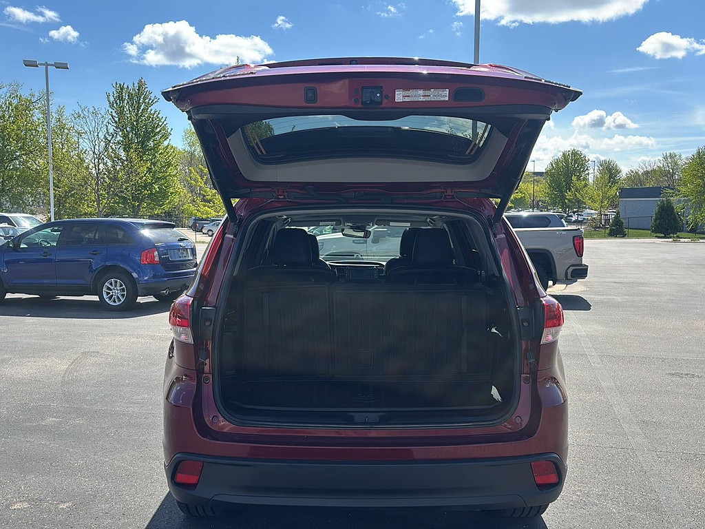 2019 Toyota Highlander Located at Smart Motors Toyota slide-image