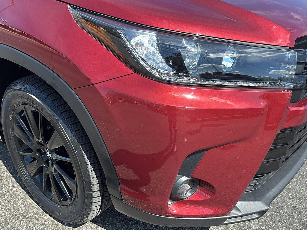 2019 Toyota Highlander Located at Smart Motors Toyota slide-image