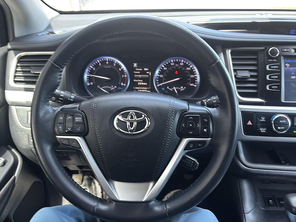 2019 Toyota Highlander Located at Smart Motors Toyota slide-image