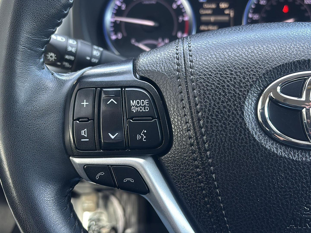2019 Toyota Highlander Located at Smart Motors Toyota slide-image