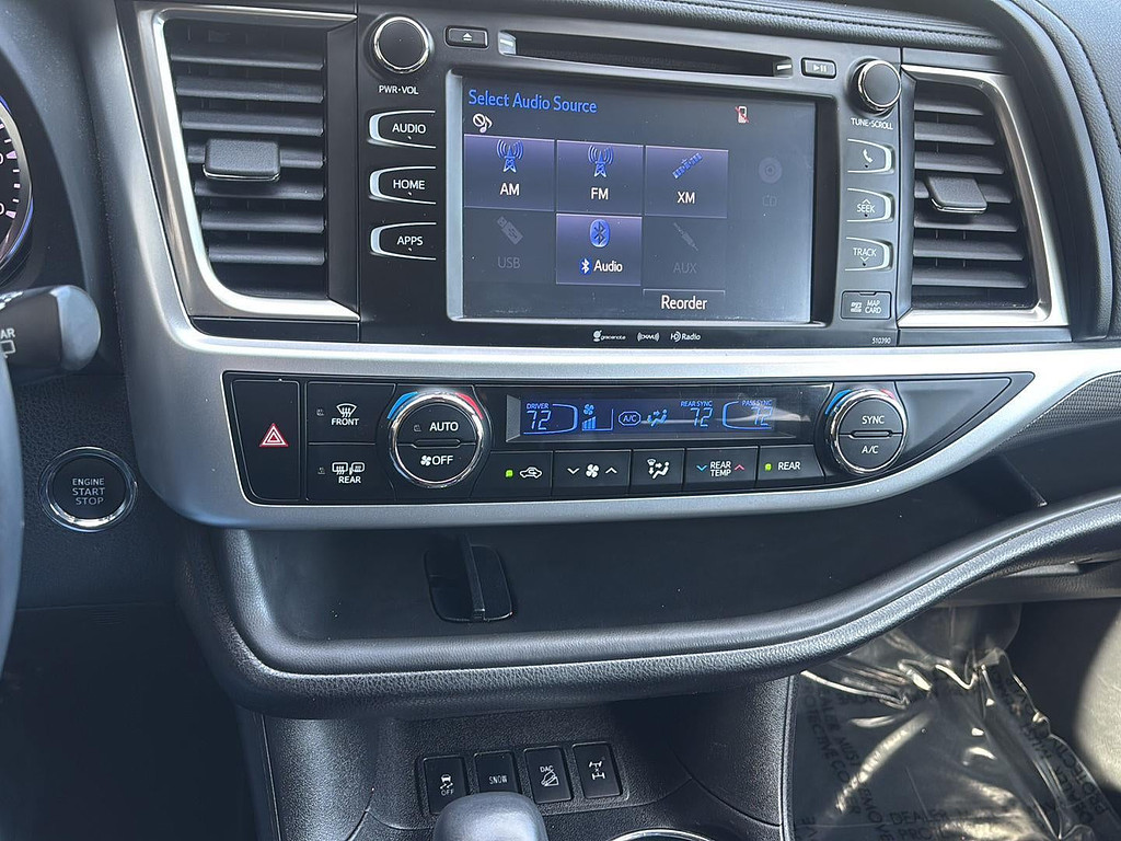 2019 Toyota Highlander Located at Smart Motors Toyota slide-image