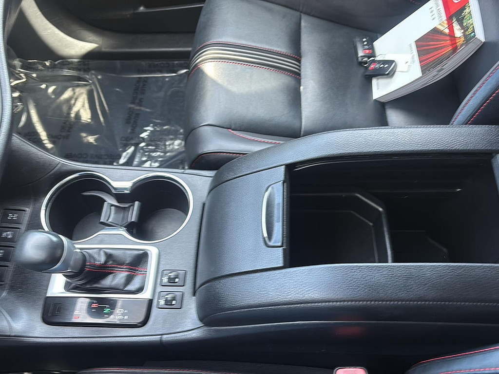 2019 Toyota Highlander Located at Smart Motors Toyota slide-image