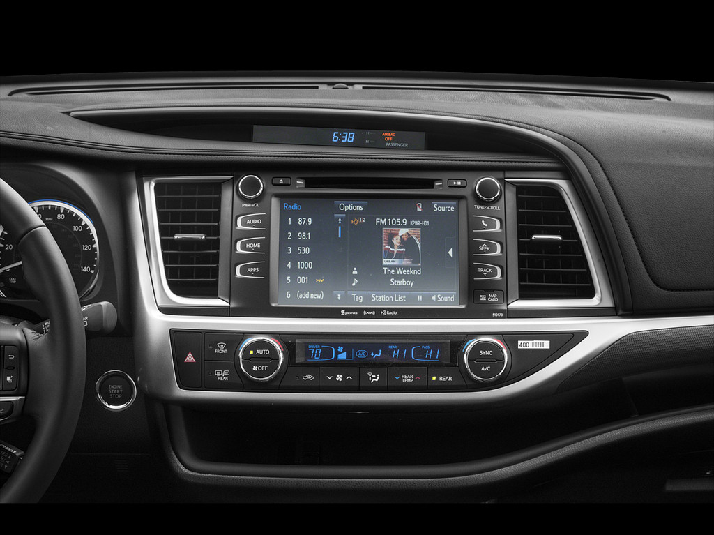 2019 Toyota Highlander Located at Smart Motors Toyota slide-image
