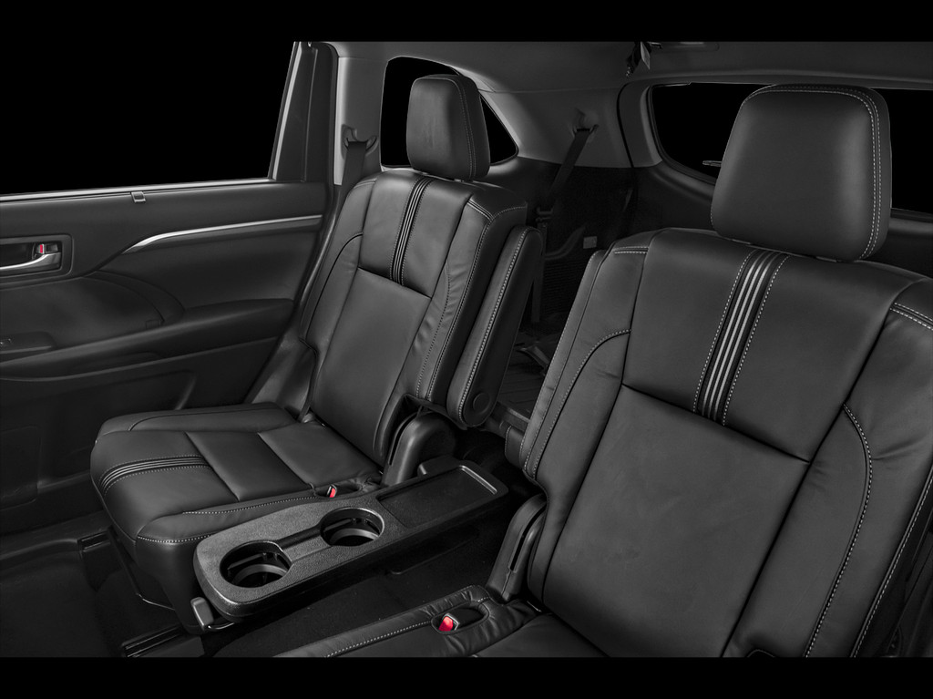 2019 Toyota Highlander Located at Smart Motors Toyota slide-image