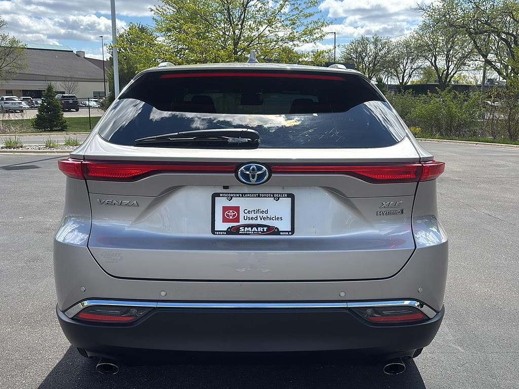2022 Toyota Venza Located at Smart Motors Toyota slide-image