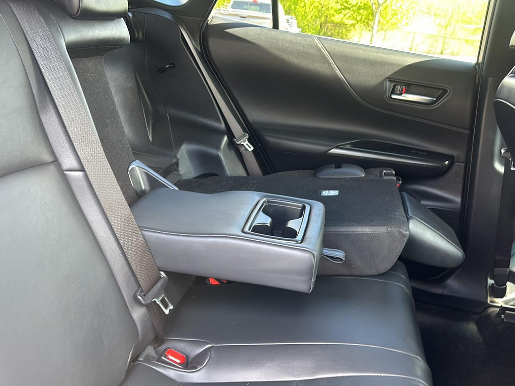 2022 Toyota Venza Located at Smart Motors Toyota slide-image