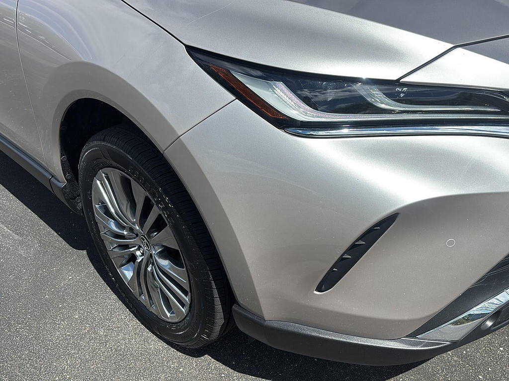 2022 Toyota Venza Located at Smart Motors Toyota light-box-slides