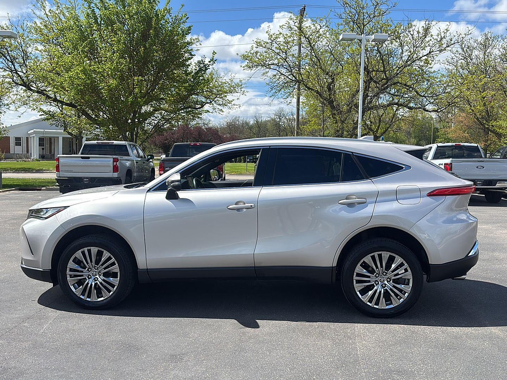 2022 Toyota Venza Located at Smart Motors Toyota light-box-slides