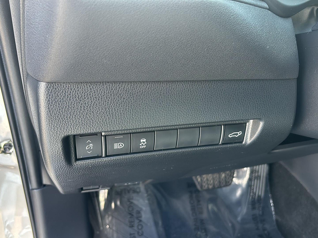 2022 Toyota Venza Located at Smart Motors Toyota light-box-slides