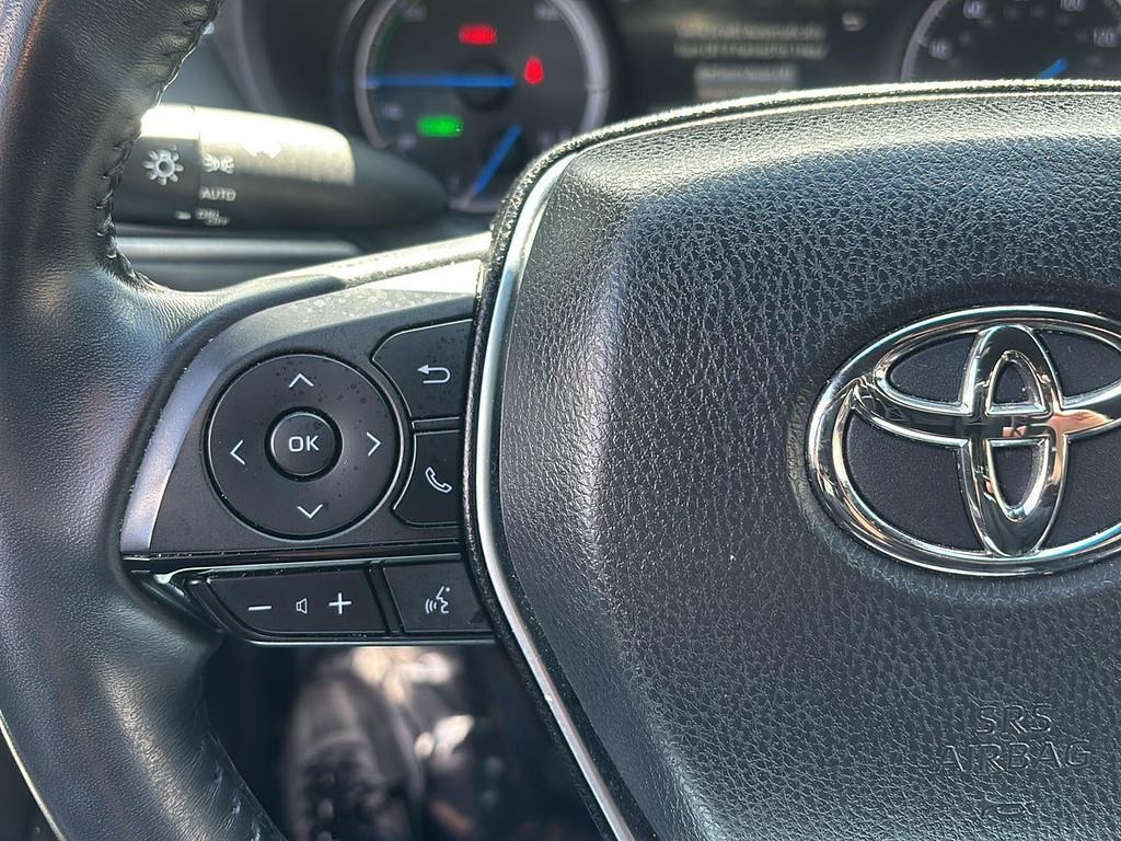 2022 Toyota Venza Located at Smart Motors Toyota light-box-slides