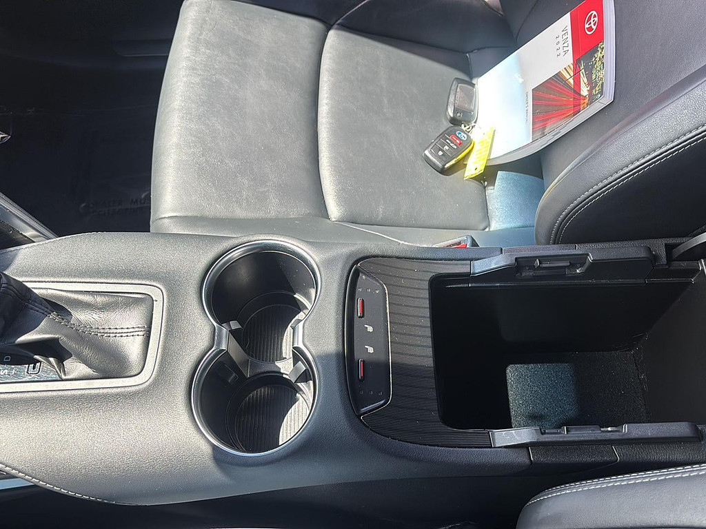 2022 Toyota Venza Located at Smart Motors Toyota slide-image