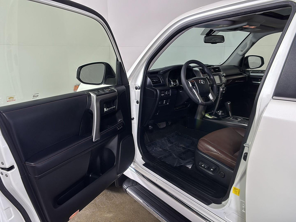 2019 Toyota 4Runner Limited 4x4 V6's photo