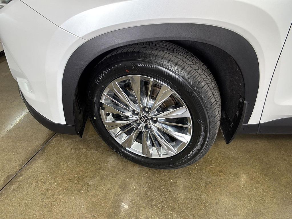 2024 Toyota Grand Highlander Located at Smart Motors Toyota light-box-slides