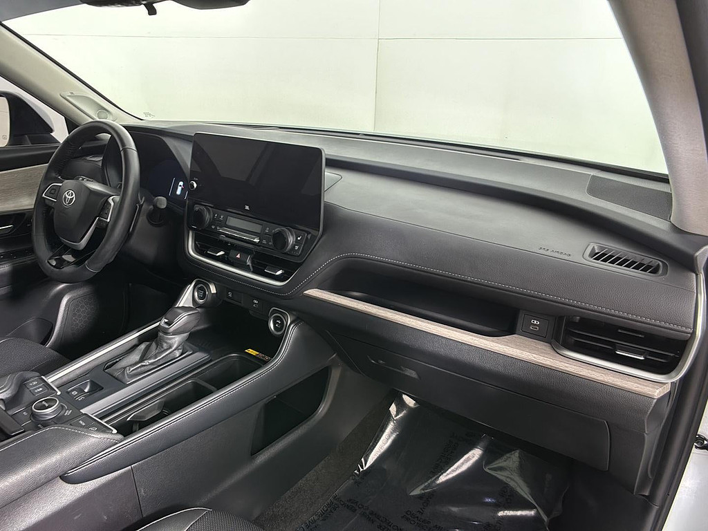2024 Toyota Grand Highlander Located at Smart Motors Toyota light-box-slides