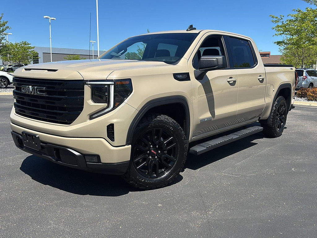 2022 GMC Sierra 4WD Crew Cab Short Box Elevation's photo