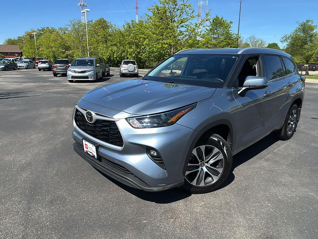 2022 Toyota Highlander XLE 4x4 V6's photo