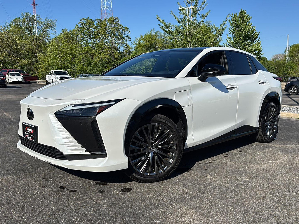 2023 Lexus RZ 450e 450e Luxury AWD's photo