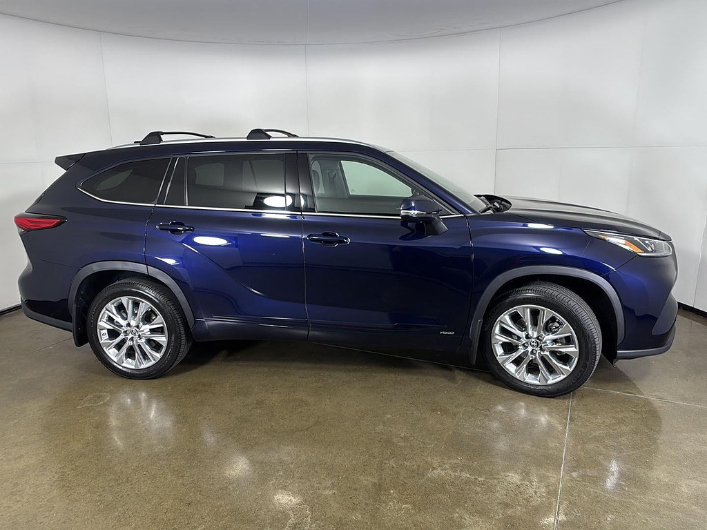 2023 Toyota Highlander Hybrid Located at Smart Motors Toyota light-box-slides